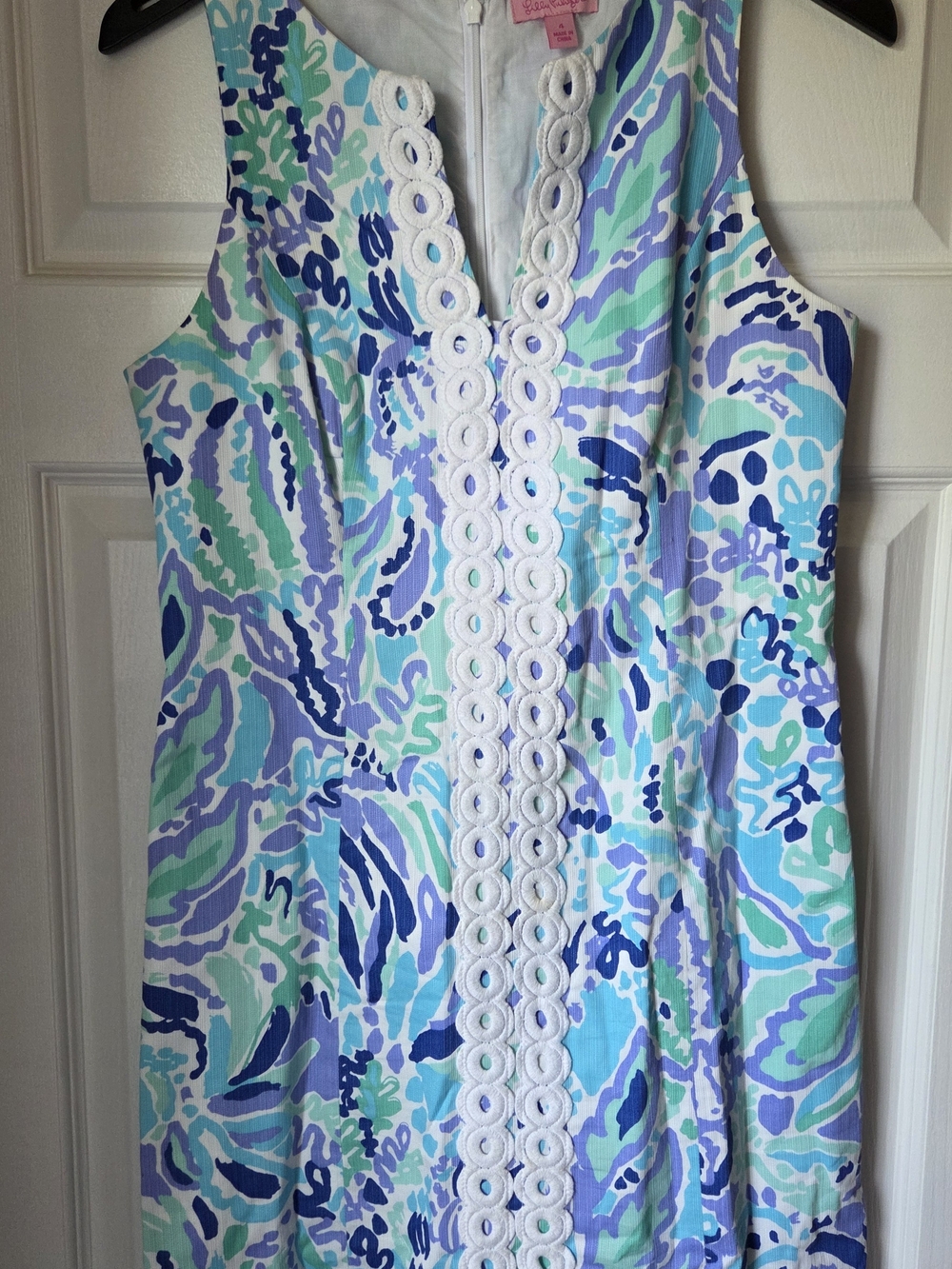 Lilly Pulitzer Sleeveless Printed Shift Dress with White Lace Trim